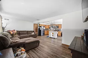 680 S Marshall St, Wheatfield, IN 46392 - Photo 4