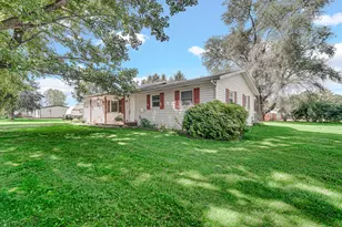 680 S Marshall St, Wheatfield, IN 46392 - Photo 2