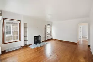 1442 Warwick Ave, Whiting, IN 46394 - Photo 4