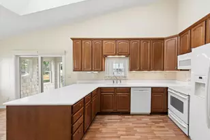 883 Hemingway Trail, Valparaiso, IN 46383 - Photo 8