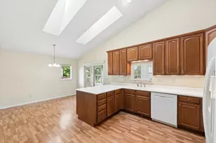 883 Hemingway Trail, Valparaiso, IN 46383 - Photo 6