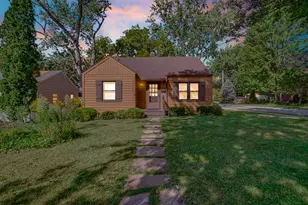 613 Madison St, Valparaiso, IN 46385 - Photo 4
