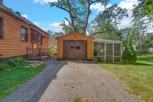613 Madison St, Valparaiso, IN 46385 - Photo 6