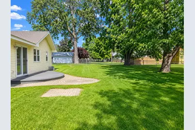 111 Sherwood Drive, Crown Point, IN 46307 - Photo 4