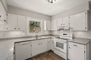 304 Salem Ct, Valparaiso, IN 46383 - Photo 12