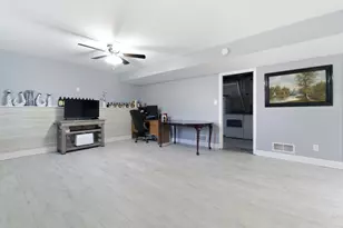 1552 W 99th Ave, Crown Point, IN 46307 - Photo 16