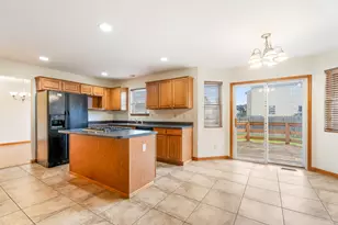 2559 Blackstone Cir, Portage, IN 46368 - Photo 8