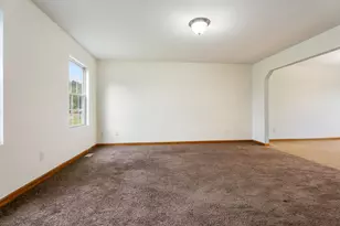 2559 Blackstone Cir, Portage, IN 46368 - Photo 2