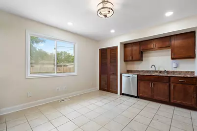 385 Riviera Court, Valparaiso, IN 46385 - Photo 12