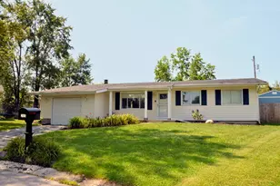 385 Riviera Ct, Valparaiso, IN 46385 - Photo 1