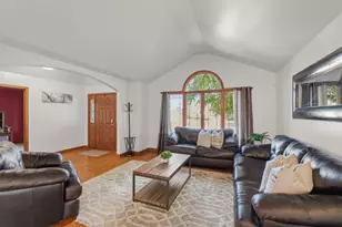 108 Exeter Rd, Munster, IN 46321 - Photo 4