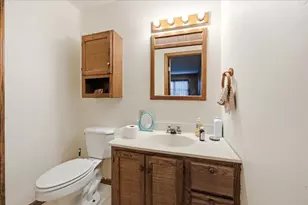 2101 Coolwood Dr, Valparaiso, IN 46385 - Photo 10