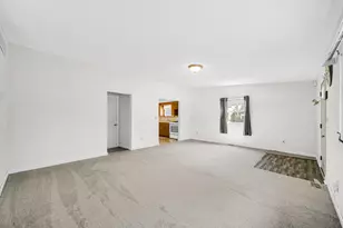 7126 Montana Ave, Hammond, IN 46323 - Photo 14