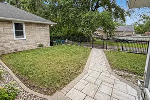 8501 Oak Ave, Gary, IN 46403 - Photo 18