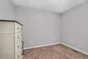 523 Rush St, Hobart, IN 46342 - Photo 6