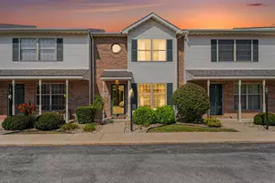 1824 Cottonwood Ct, Crown Point, IN 46307 - Photo 1