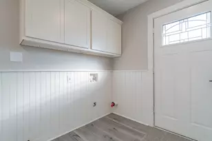 205 E Grove St, Wheatfield, IN 46392 - Photo 32