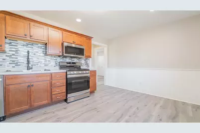 205 E Grove Street, Wheatfield, IN 46392 - Photo 12
