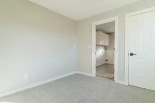 205 E Grove St, Wheatfield, IN 46392 - Photo 34