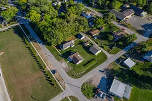 205 E Grove St, Wheatfield, IN 46392 - Photo 48