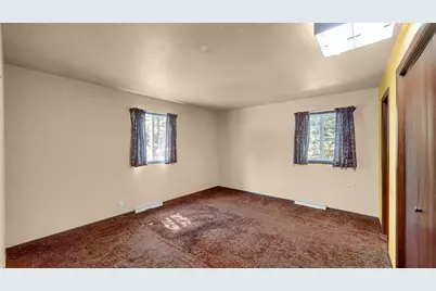 488 E 830 N, Valparaiso, IN 46383 - Photo 12