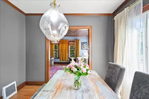 105 N Greenwich St, Valparaiso, IN 46383 - Photo 8