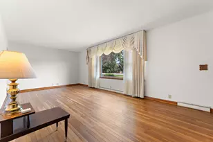174 Longwood Dr, La Porte, IN 46350 - Photo 4