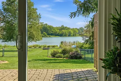 1068 Shoreline Road, Crown Point, IN 46307 - Photo 16