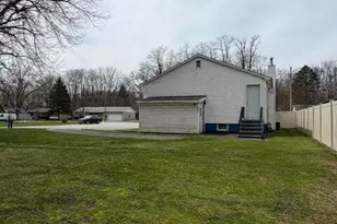 2439 Chestnut St, Portage, IN 46368 - Photo 10