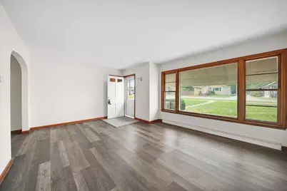 142 S Indiana Avenue, Crown Point, IN 46307 - Photo 4