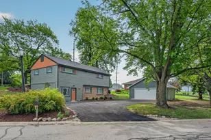 1404 Forest Park Ave, Valparaiso, IN 46385 - Photo 4