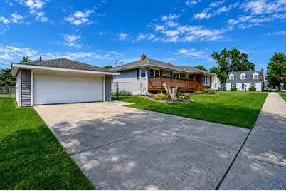 8904 Parrish Avenue, Highland, IN 46322 - Photo 2