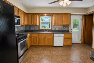 8904 Parrish Ave, Highland, IN 46322 - Photo 8