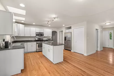 9395 Beall Street, Dyer, IN 46311 - Photo 12