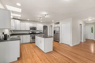 9395 Beall St, Dyer, IN 46311 - Photo 12
