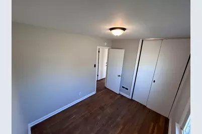 811 E 15th Avenue, Gary, IN 46407 - Photo 16