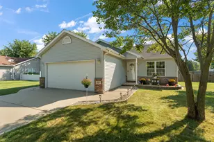 567 Chicory Ln, Valparaiso, IN 46385 - Photo 2