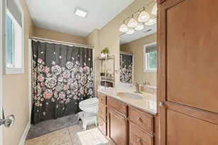 9962 Hart St, Saint John, IN 46373 - Photo 8