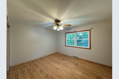 236 S 150 E, Valparaiso, IN 46383 - Photo 14