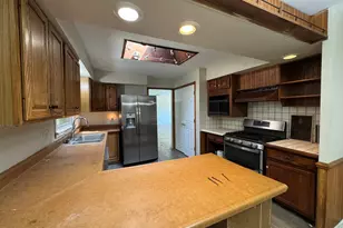 236 S 150 E, Valparaiso, IN 46383 - Photo 6