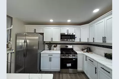 1049 Heather Lane, Munster, IN 46321 - Photo 10