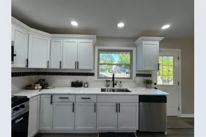 1049 Heather Lane, Munster, IN 46321 - Photo 8