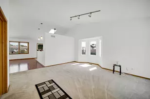 8535 Taney St, Merrillville, IN 46410 - Photo 6