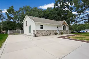 14016 Fairbanks St, Cedar Lake, IN 46303 - Photo 2