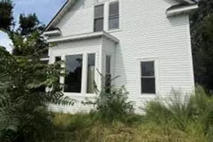 1110 E Cleveland Ave, Hobart, IN 46342 - Photo 2