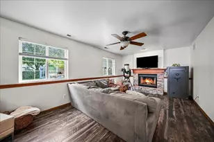 801 S 19th St, Chesterton, IN 46304 - Photo 16