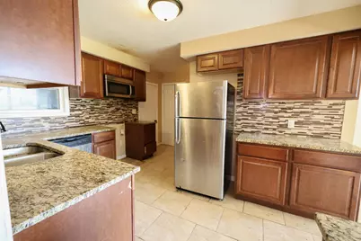 7815 Carolina Place, Merrillville, IN 46410 - Photo 8