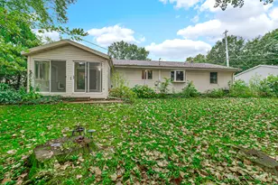 207 Highland Dr, Valparaiso, IN 46383 - Photo 4
