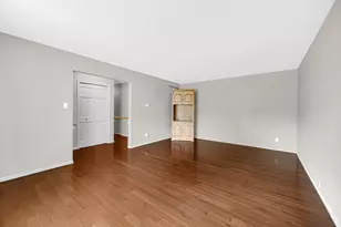 207 Highland Dr, Valparaiso, IN 46383 - Photo 8