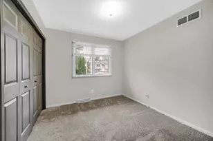 207 Highland Dr, Valparaiso, IN 46383 - Photo 28